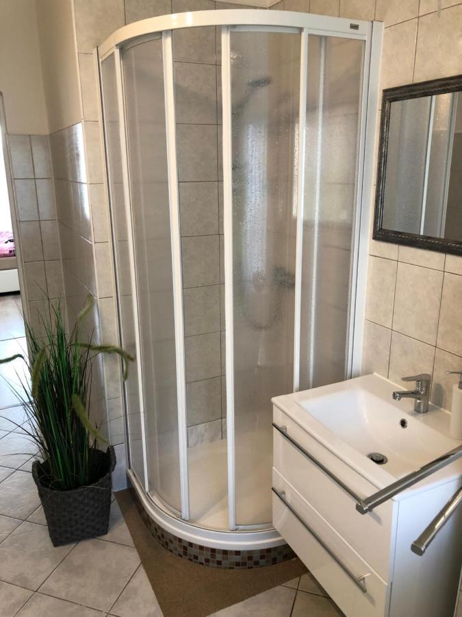 Apartmany Galeta Karlovy Vary Exterior photo