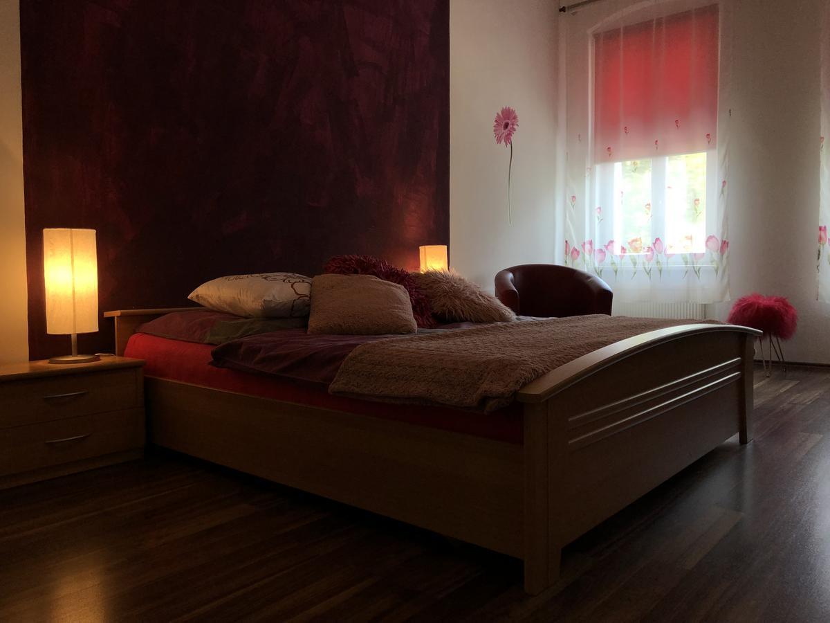 Apartmany Galeta Karlovy Vary Exterior photo